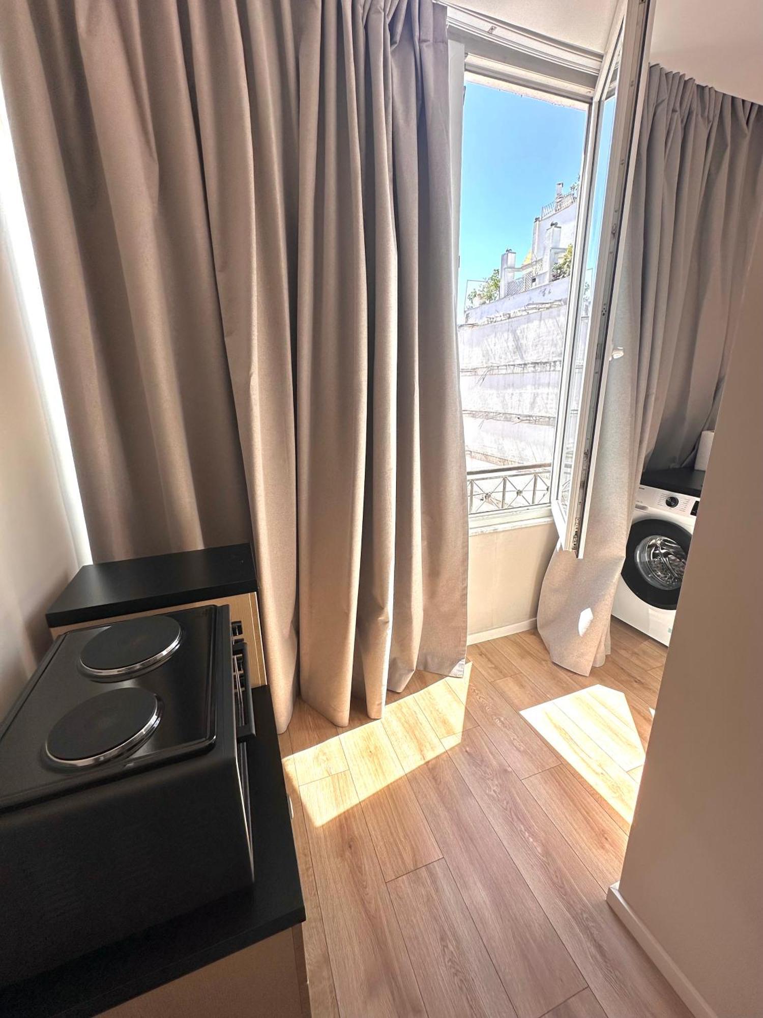 Amazon 8 Guesthouse Tirana Bagian luar foto