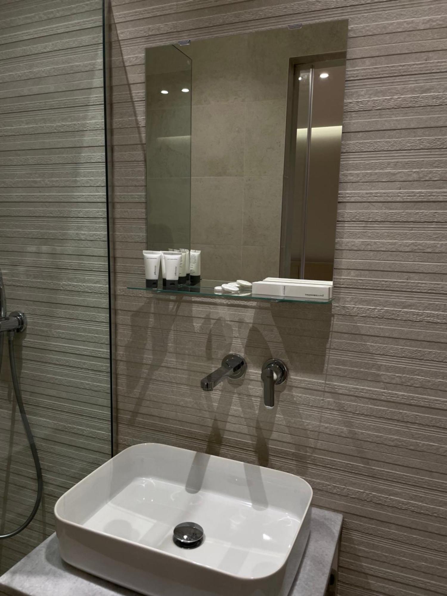 Amazon 8 Guesthouse Tirana Bagian luar foto